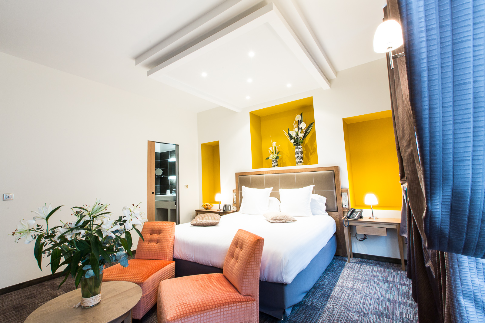 Hôtel Marotte - chambre charme jaune orange