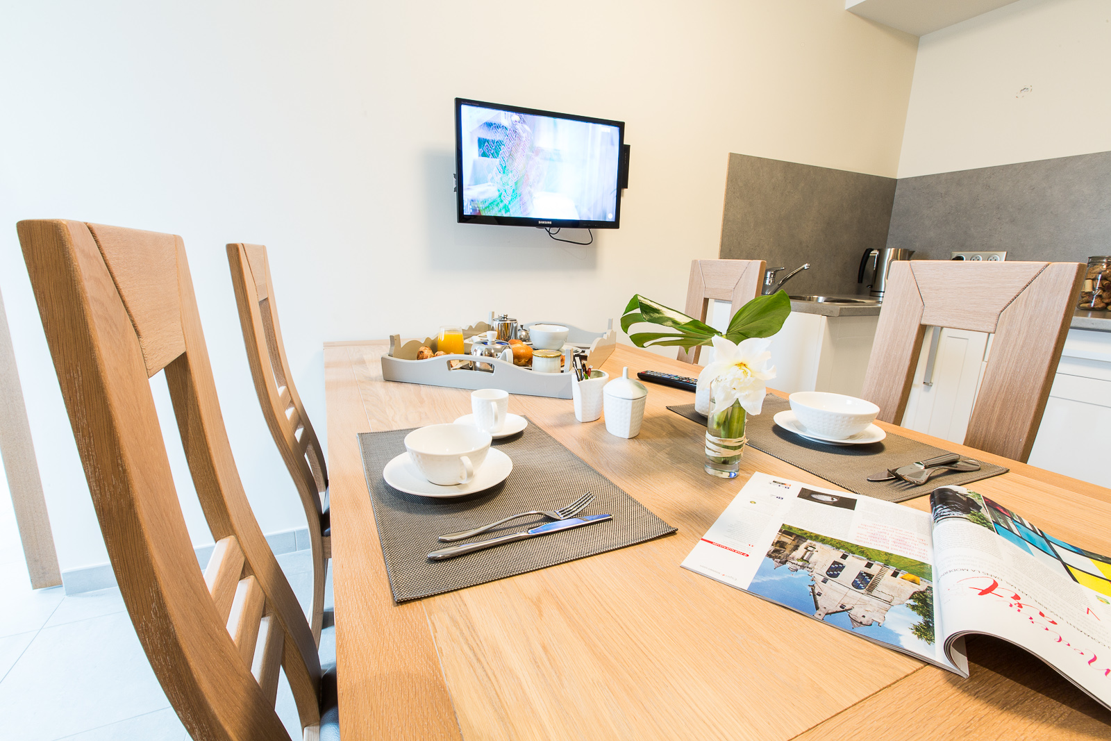 Hôtel Marotte - appartement table