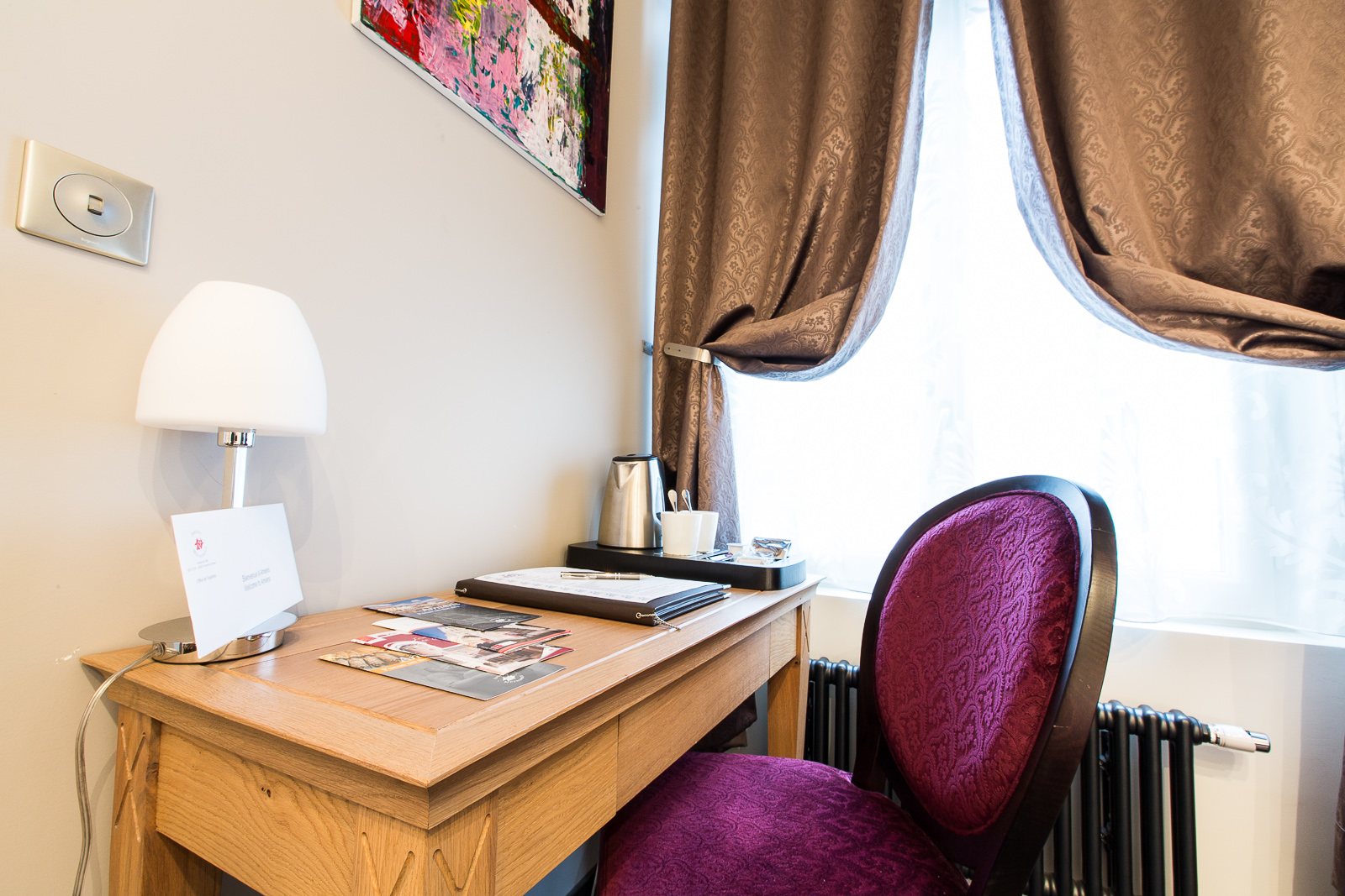 Hôtel Marotte chambre cosy bureau