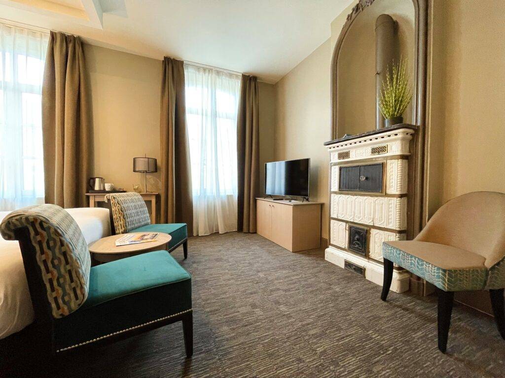 chambre éxécutive - poële céramique - hôtel marotte